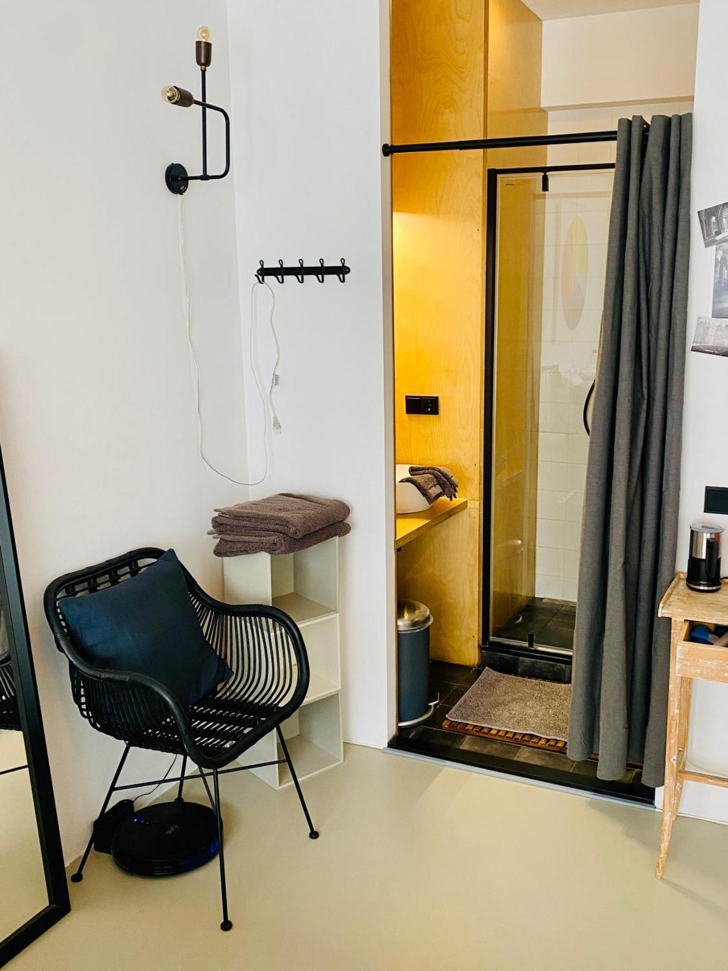 Private Studio With Free Car Parking Amsterdam Exterior foto